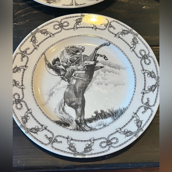 222 Fifth Slice of Life Dinner Plates- set of four - Picture 3 of 12